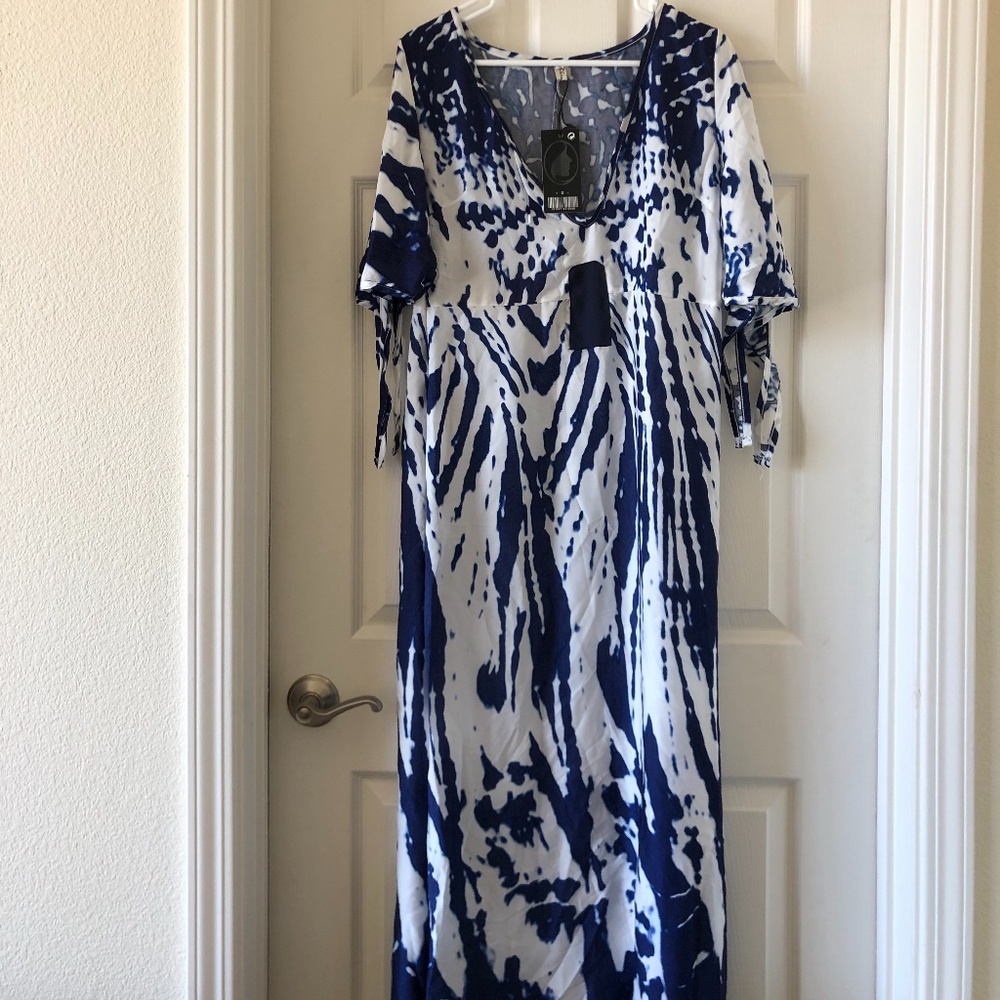 ZULILY BRAND NEW DRESS(M)